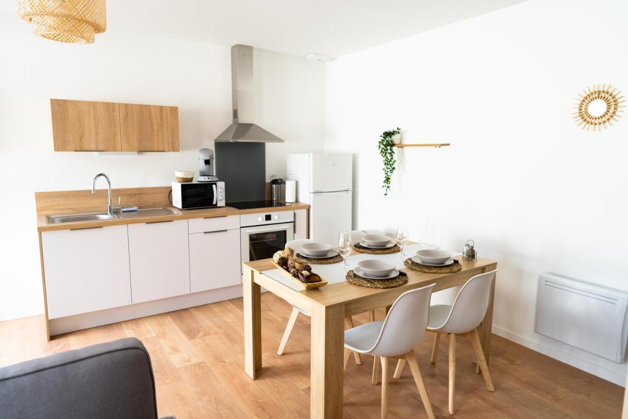 Spacieux Appartement Avec Parking Prive A Saumur Exteriér fotografie